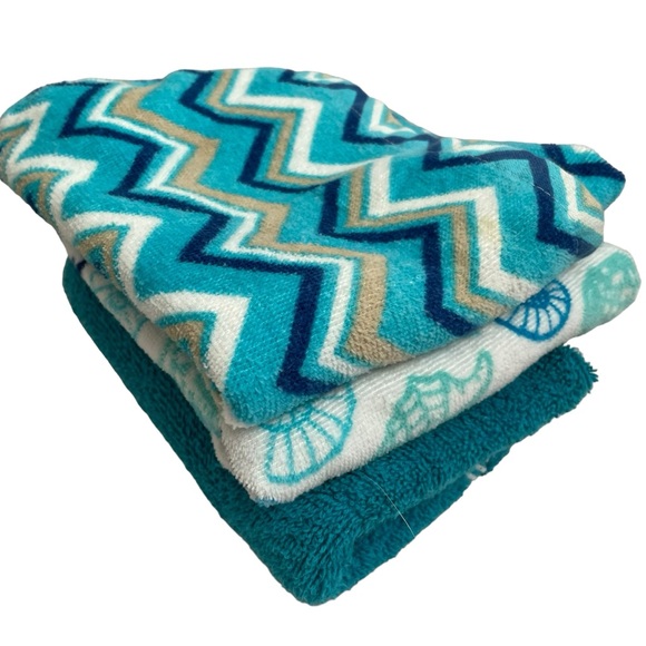 Main Street Tropical Beach House 3 Hand Towel Set Teal White Seashells Bathroom - Picture 5 of 9